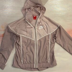 Nike Women's Mauve Lightweight Hooded Jacket